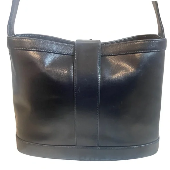 Vintage Gucci Monogrammed Bucket Bag - Picture 3 of 13